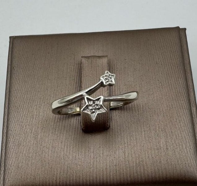 9ct White Gold Diamond Star Band Ring